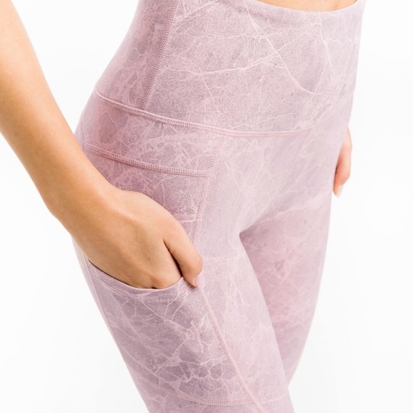 Zyia Pink Digital Granite Pocket Light n Tight Hi-Rise 7/8 24" women’s Size 6-8 - Picture 5 of 9